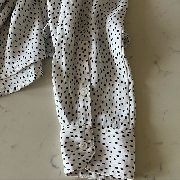 Banana Republic Women’s Oversized White and Black Polka Dot Blouse Size S - Picture 8 of 12